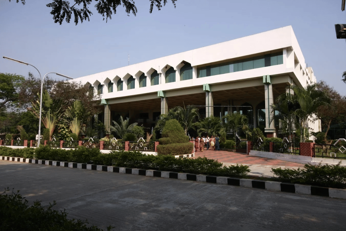 B. S. Abdur Rahman Crescent Institute of Science and Technology Collaborating with NIAT Campus photo 1